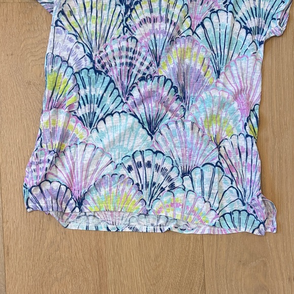 Lilly Pulitzer Women’s Multicolor Seashell Print Linen Short Sleeve Tee size xs - Picture 6 of 8